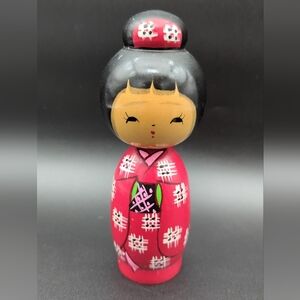 Vintage kokeshi doll